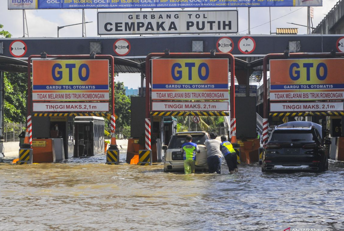 banjir kembali melanda jakarta dan bekasi