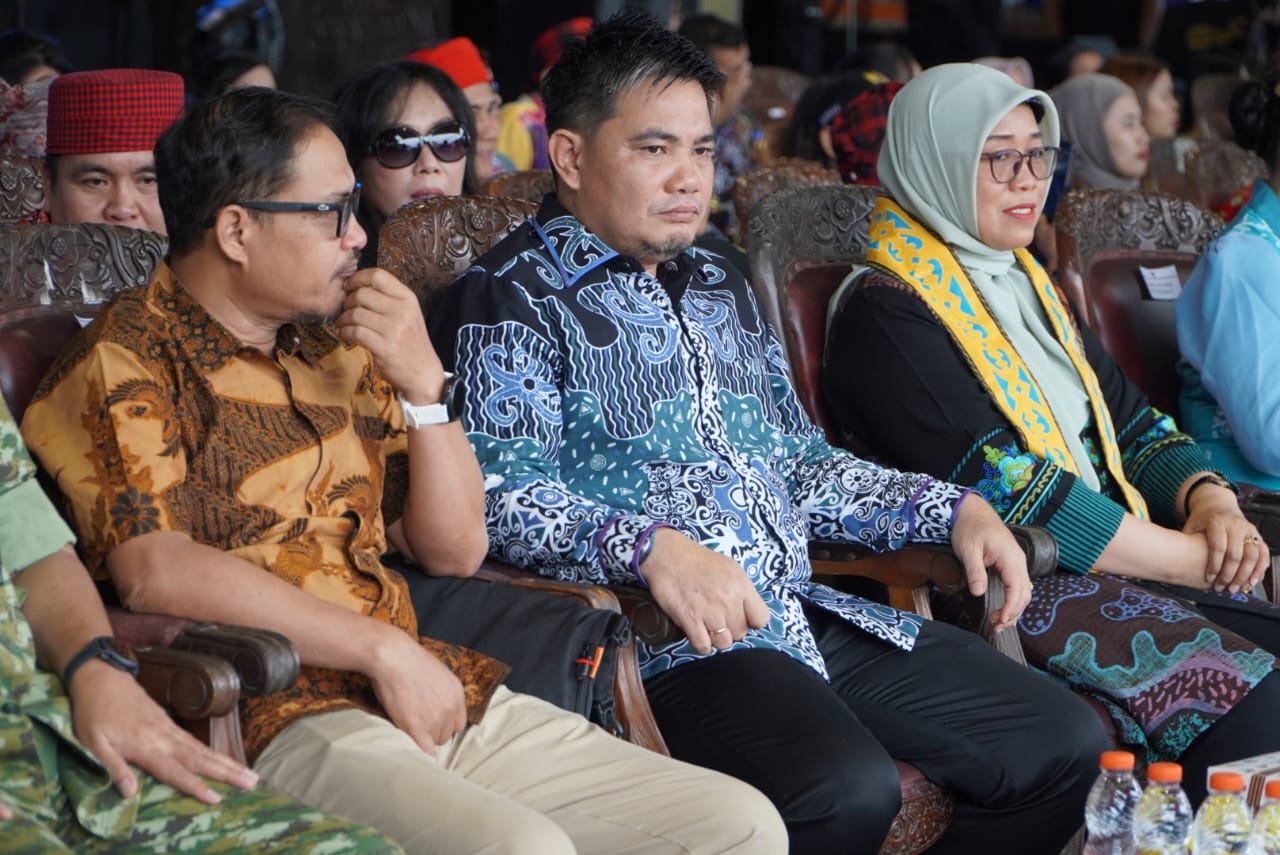 Wakil Bupati Mahakam Ulu (Mahulu), Suhuk, menghadiri pembukaan Gelar Teknologi Tepat Guna (TTG) XII Tingkat Provinsi Kalimantan Timur yang berlangsung di Taman Budaya Sendawar (TBS). (Foto: Prokopim Mahulu).